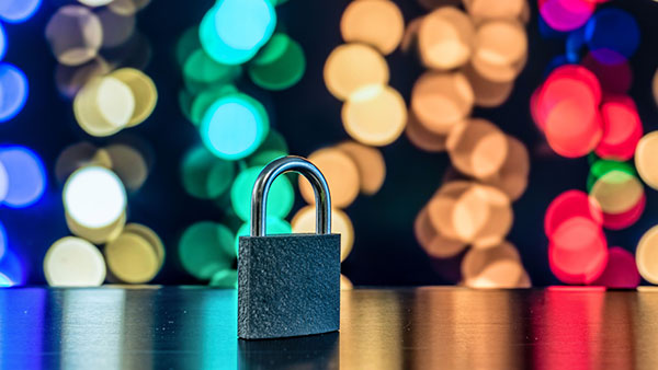 This image has an empty alt attribute; its file name is lock-as-symbol-for-privacy-and-general-data-protec-CUMKEXJ.jpg