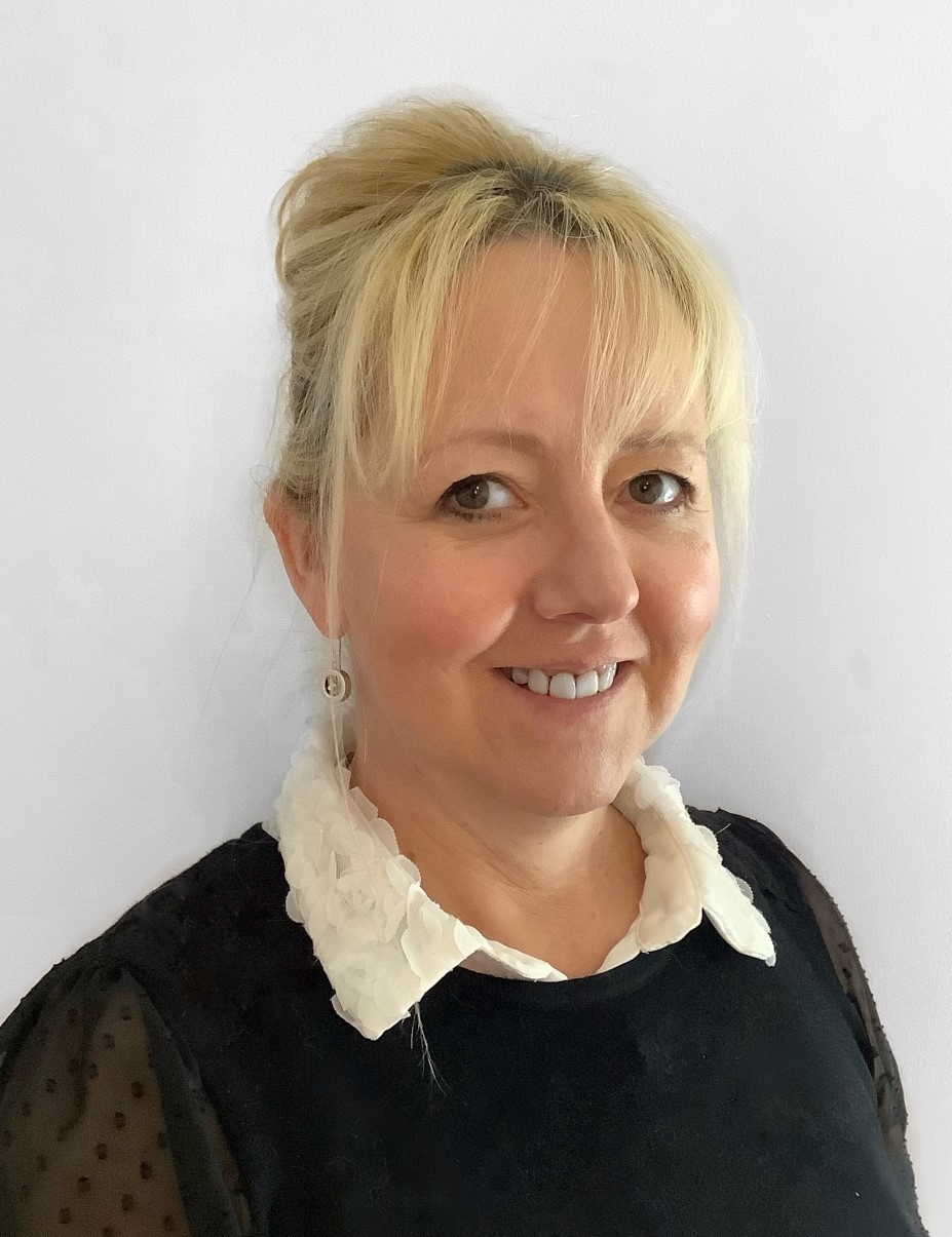 Cwestiwn ac ateb gyda Alison James (Uwch-gymrawd)