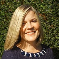 Cwestiwn ac ateb gyda Dr Clare Bennett (Uwch-gymrawd)