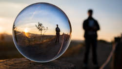 Staying with the questions: Reflection, Fellowship and professional learning