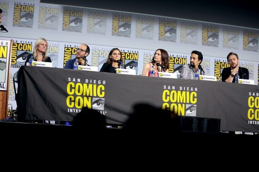 The cast and crew of 'His Dark Materials' at the 2019 Comic Con, from left to right: Jane Tranter (Executive Producer), Jack Thorne (Script), Dafne Keen (Lyra Belacqua), Ruth Wilson (Marisa Coulter), Lin-Manuel Miranda (Lee Scoresby), and James McAvoy (Lord Asriel) © Gage Skidmore