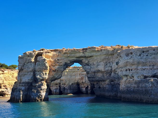Boat trips in the Algarve, Portugal. Credit: ig. @keira1904x
